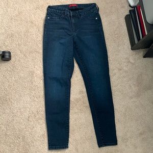 Jennifer Lopez skinny jeans